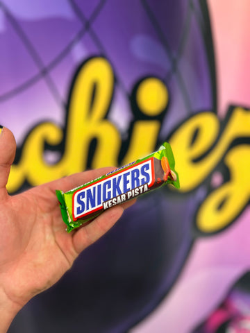 Snickers kesar pista - RareMunchiez